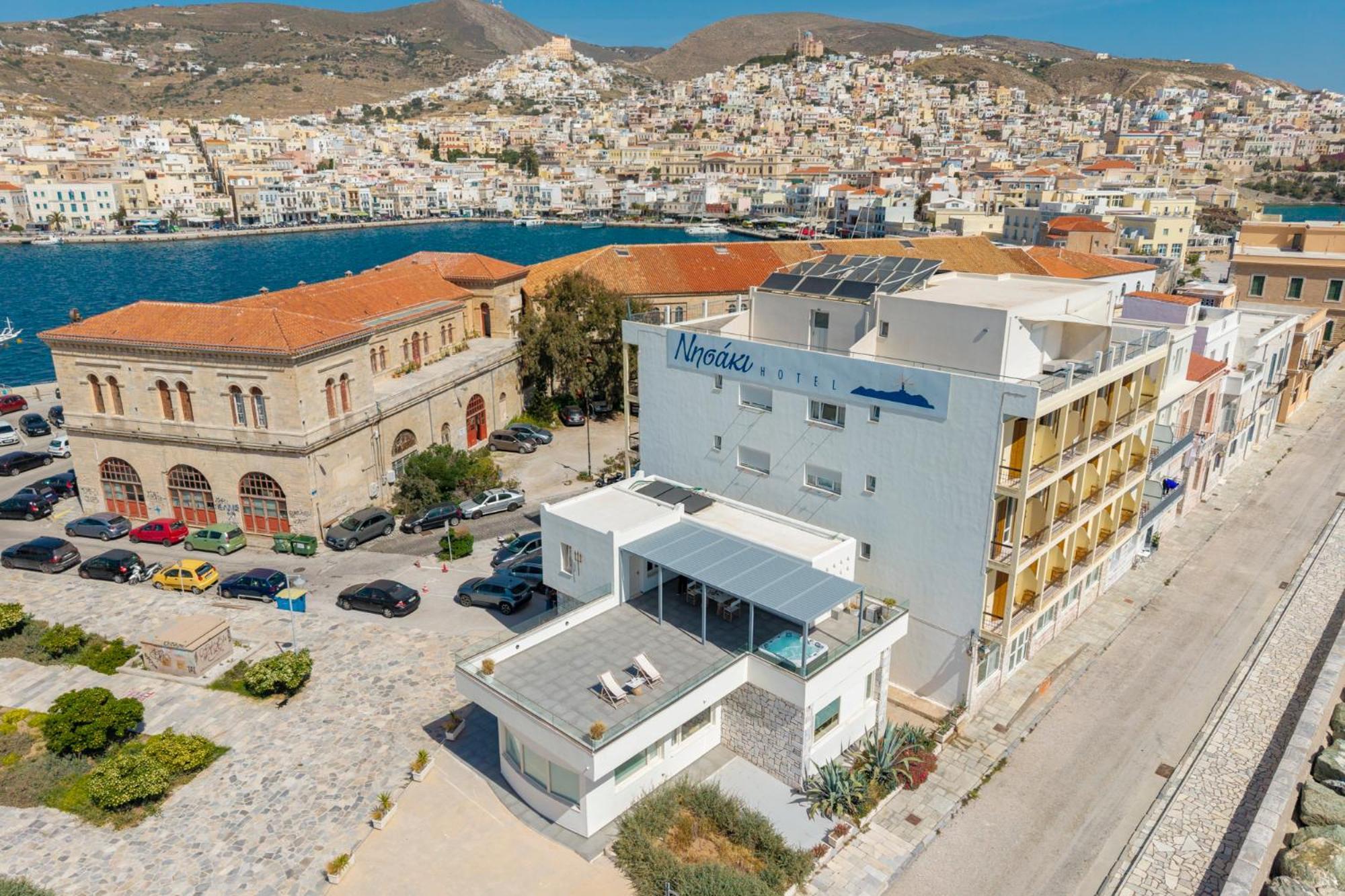 Nos * Ermoupoli